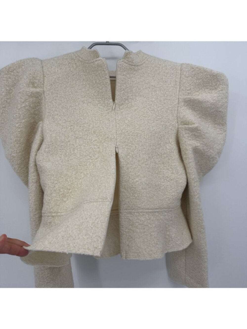 Hyacinth House by Tuckernuck Cream Metallic Boucle Puff Sleeve Sweater Top sz S - Picture 7 of 12